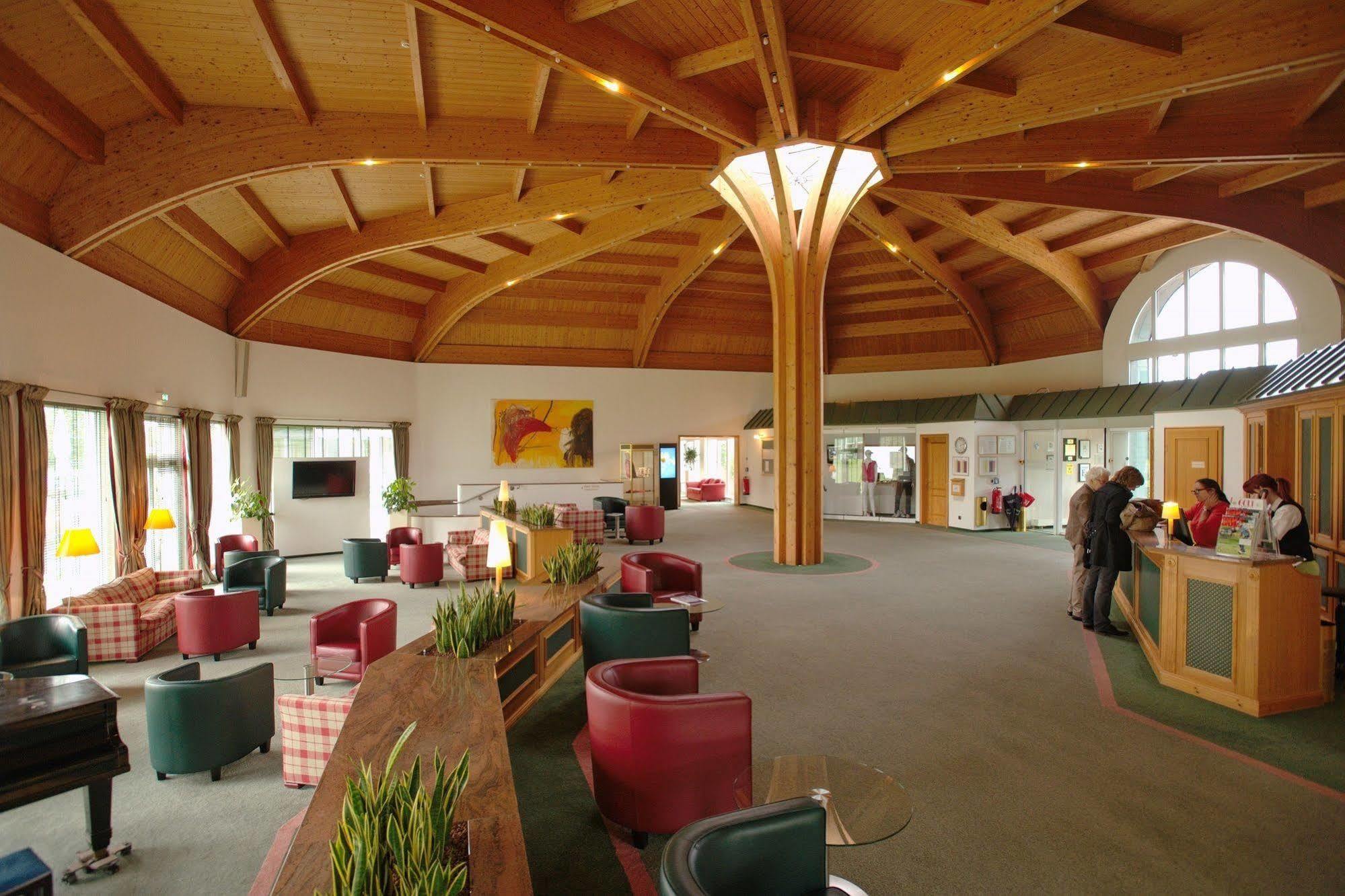 Golfresort Semlin Ратенов Экстерьер фото
